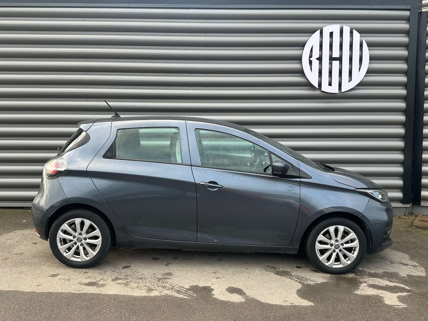 Used Renault Zoe 2021 for sale - 77353575: Photo 2