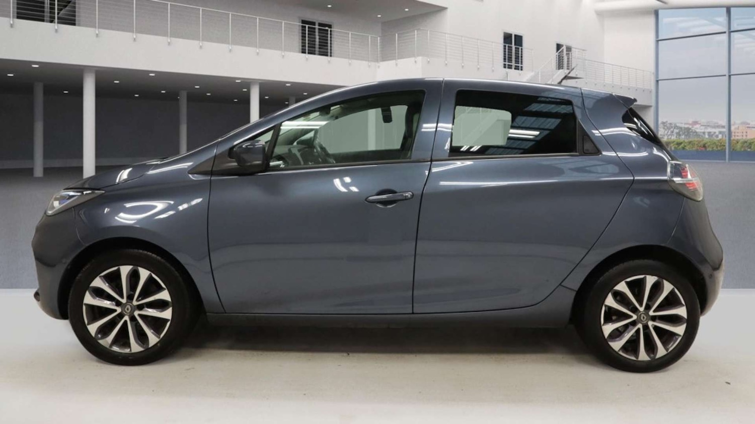 Used Renault Zoe 2021 for sale - 77080227: Photo 7