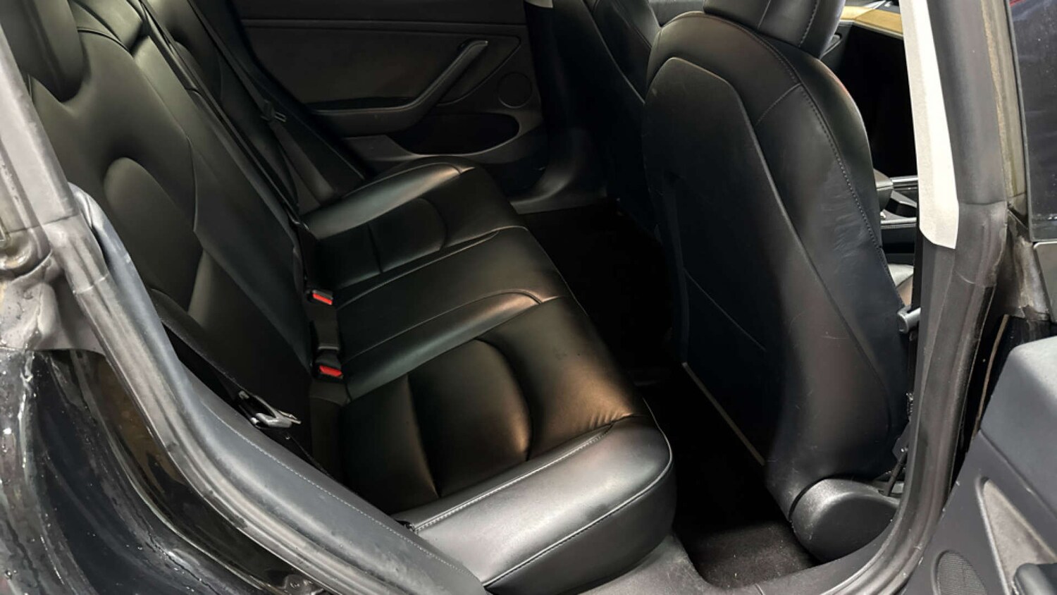 Used Tesla Model 3 2021 for sale - 77584844: Photo 8