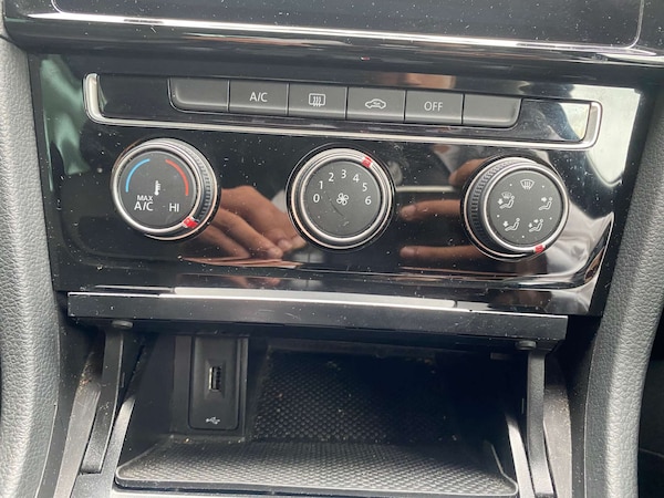 Used Volkswagen Golf 2019 for sale - 75639941: Photo 24