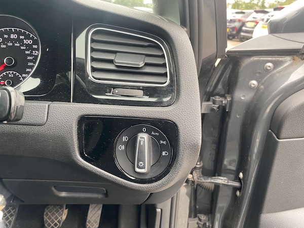Used Volkswagen Golf 2019 for sale - 75639941: Photo 27