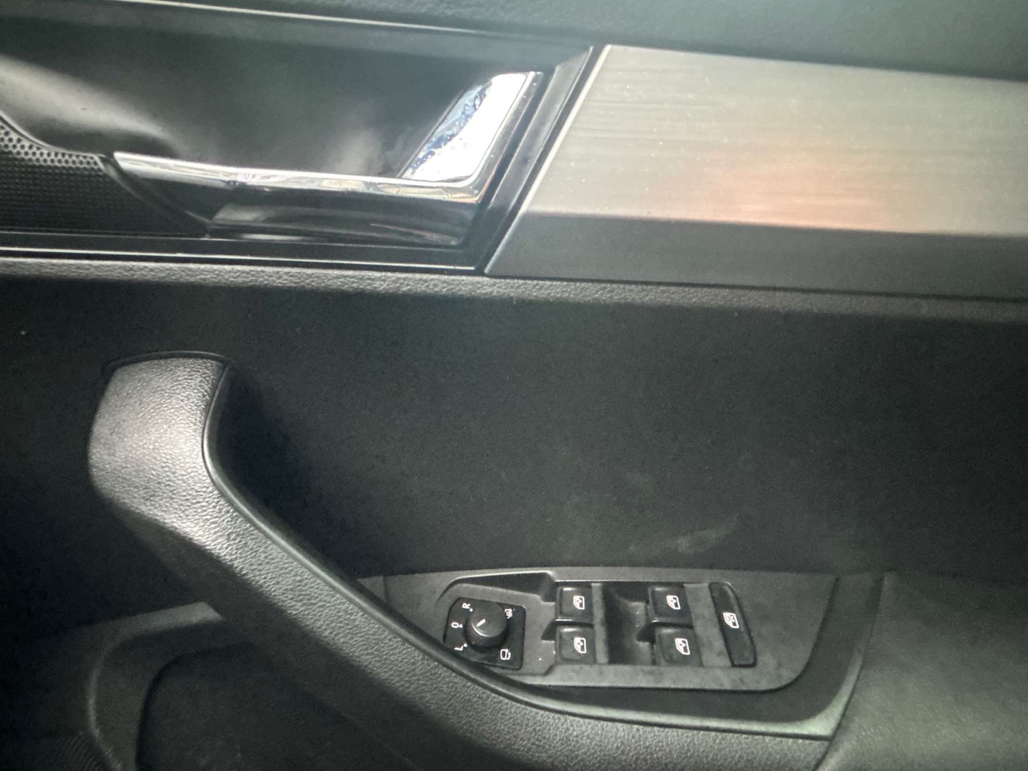 Used Skoda Karoq 2019 for sale - 76618874: Photo 25