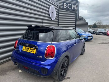 Used MINI Hatch 2019 for sale - 78169349: Photo