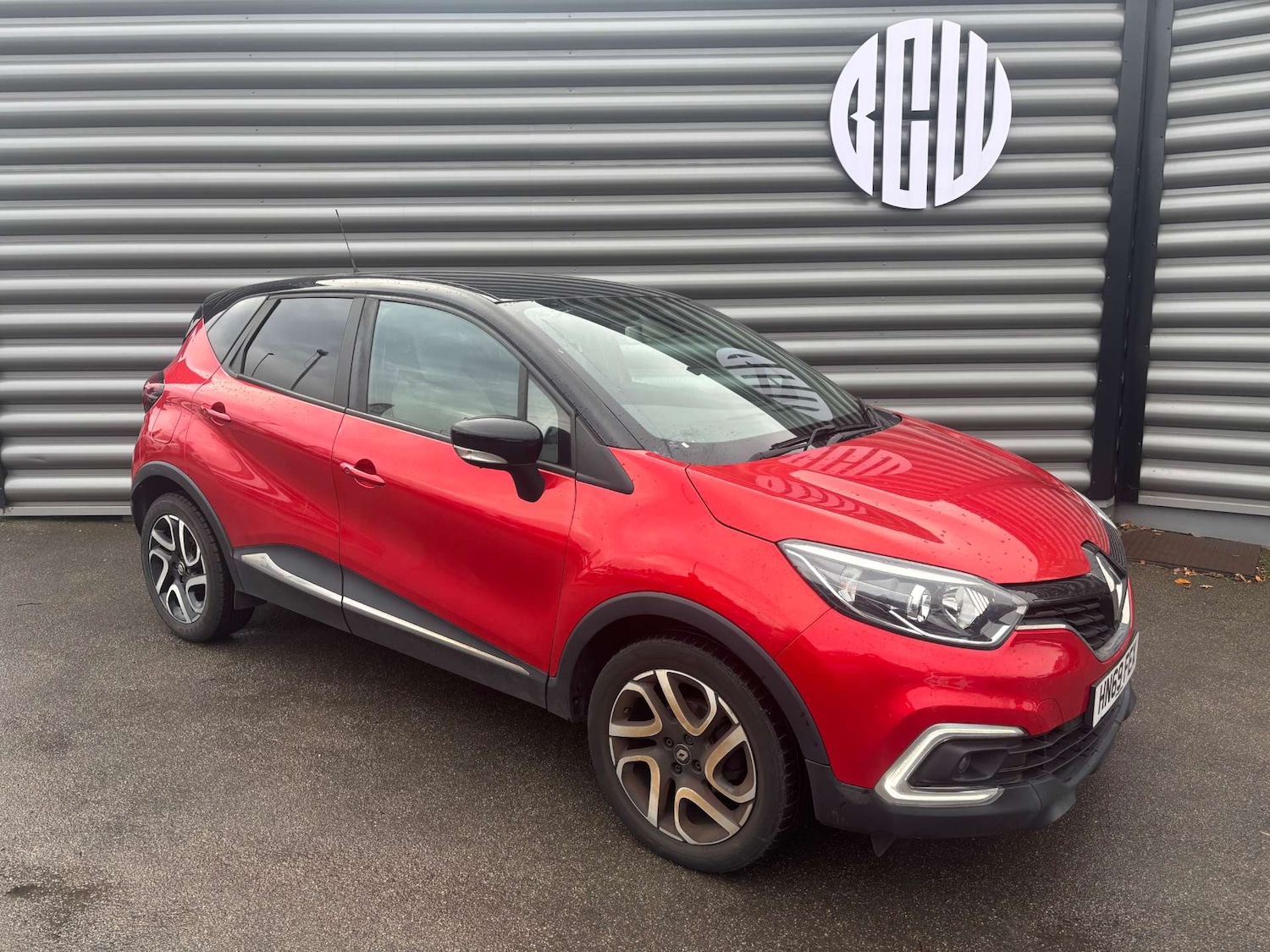 Used Renault Captur 2019 for sale - 76520310: Photo 1