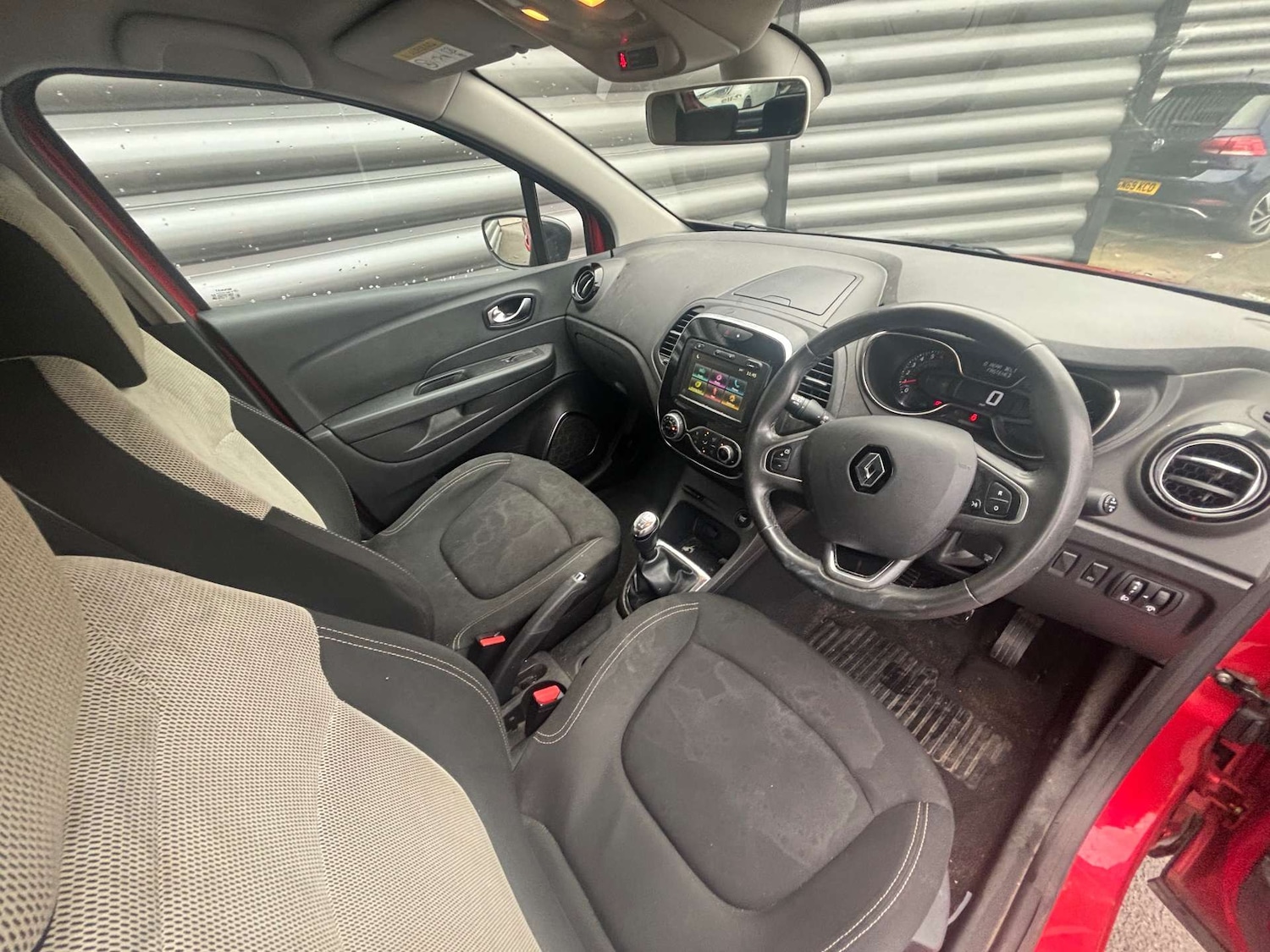 Used Renault Captur 2019 for sale - 76520310: Photo 27