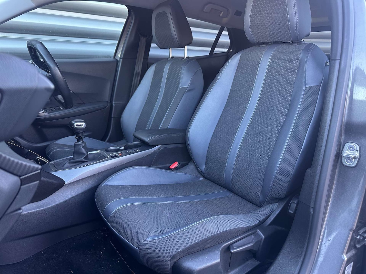 Used Peugeot 2008 2020 for sale - 76830160: Photo 12