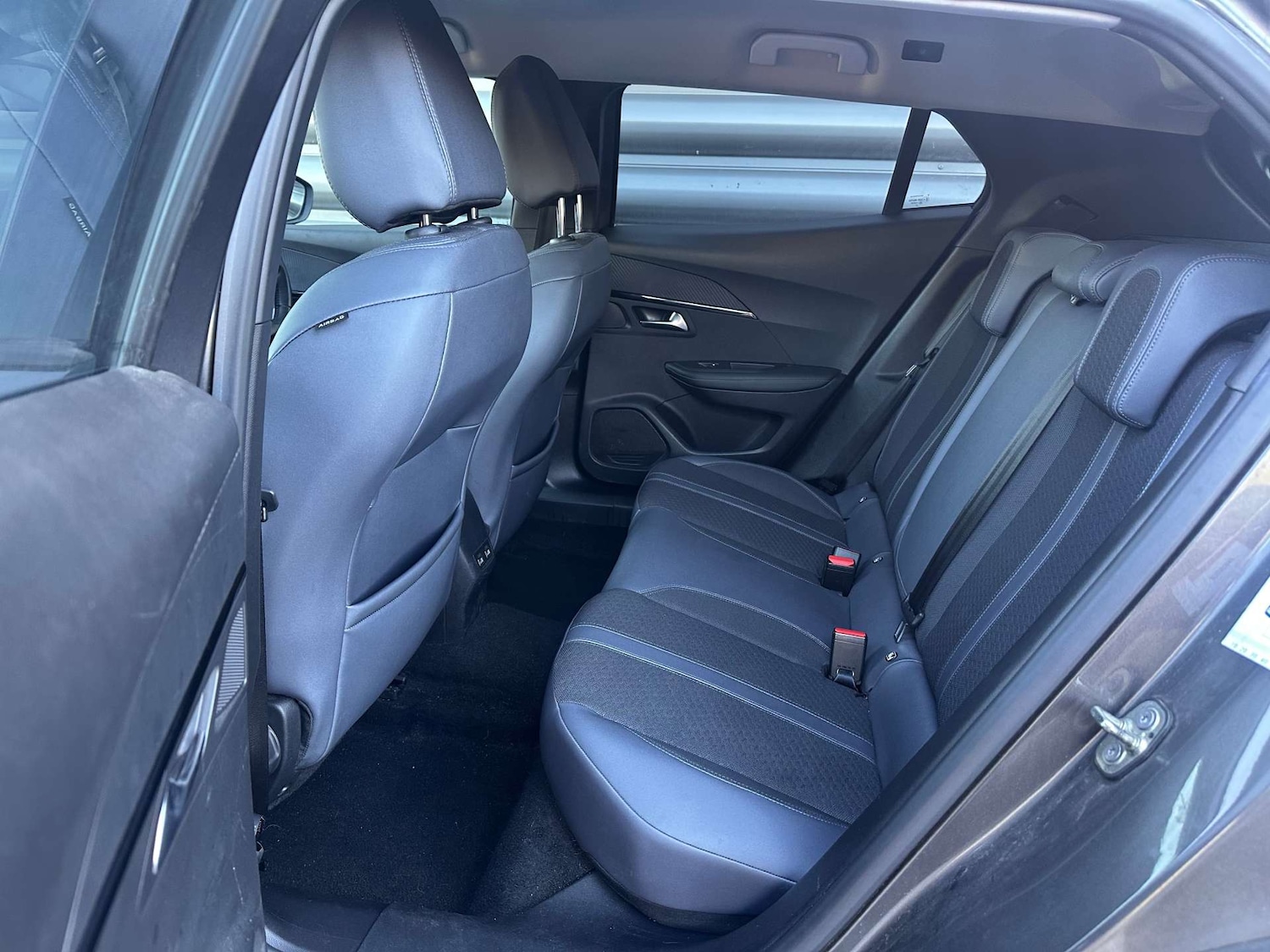 Used Peugeot 2008 2020 for sale - 76830160: Photo 15