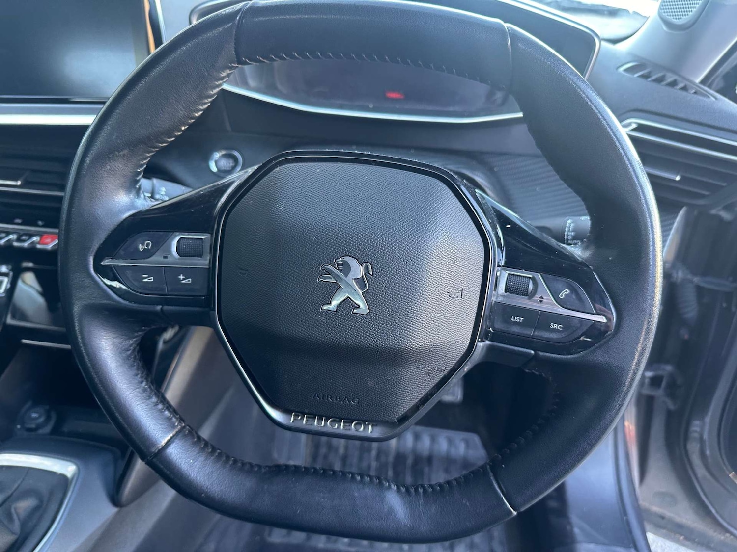 Used Peugeot 2008 2020 for sale - 76830160: Photo 18