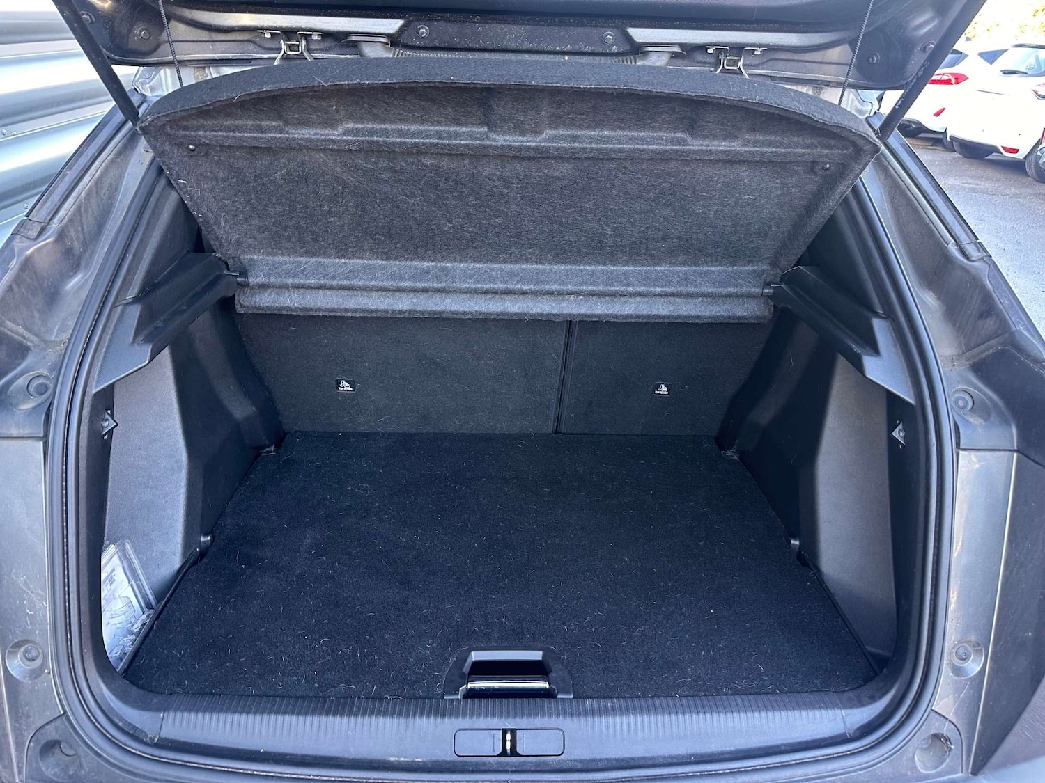 Used Peugeot 2008 2020 for sale - 76830160: Photo 8