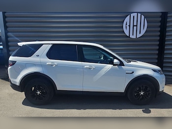 Used Land Rover Discovery Sport 2022 for sale - 79343867: Photo