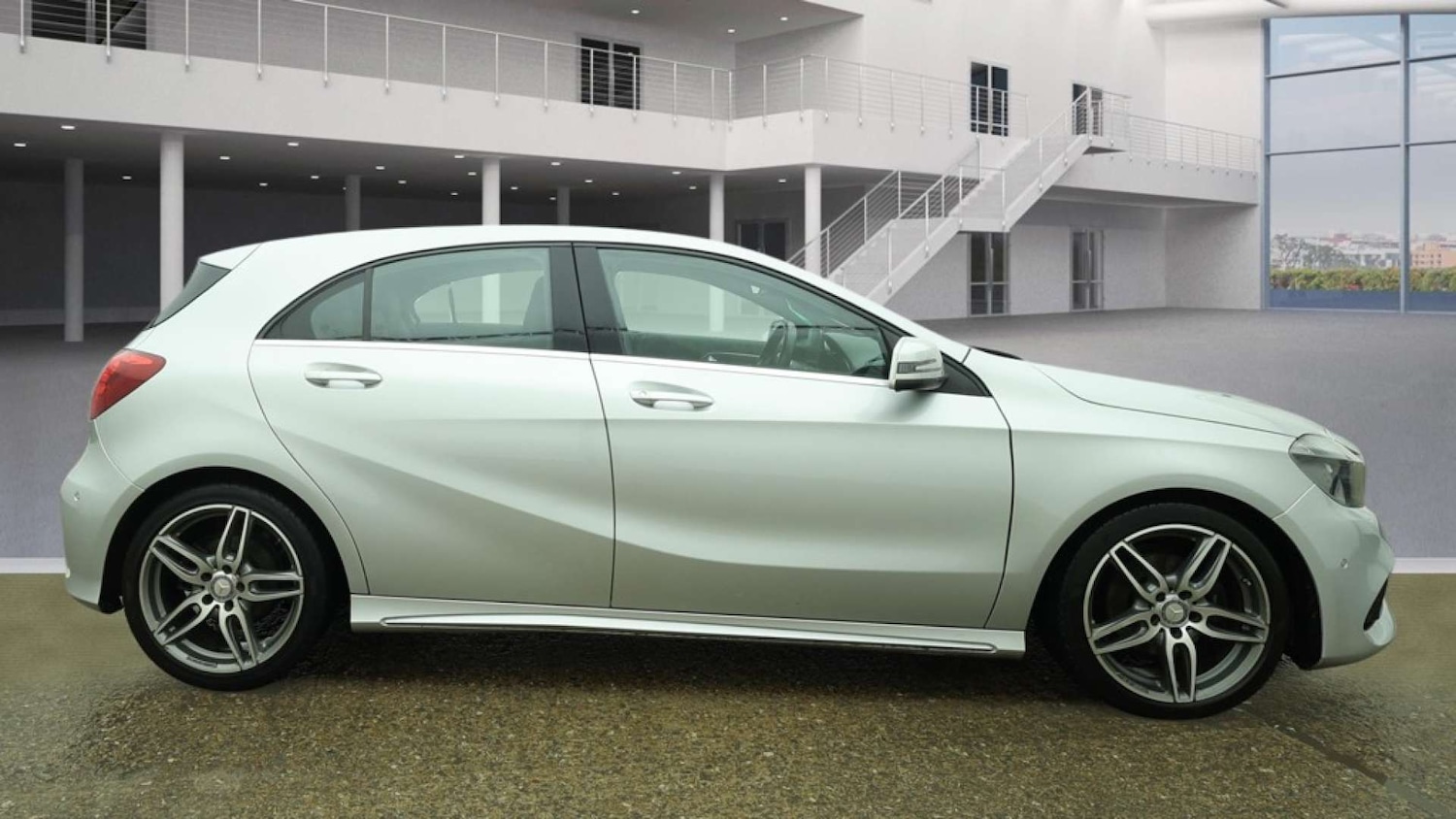 Used Mercedes-Benz A-Class 2017 for sale - 77301758: Photo 5