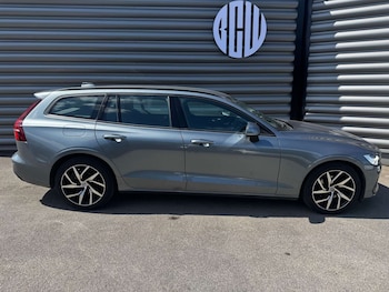 Used Volvo V60 2020 for sale - 75178533: Photo