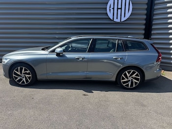 Used Volvo V60 2020 for sale - 75178533: Photo