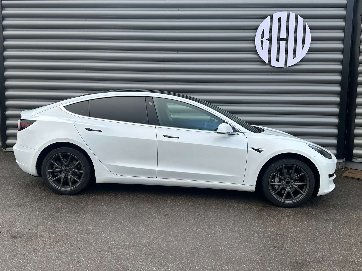 Used Tesla Model 3 2020 for sale - 77228443: Photo 2