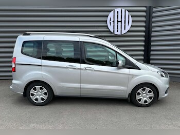 Used Ford Tourneo Courier 2019 for sale - 75654762: Photo