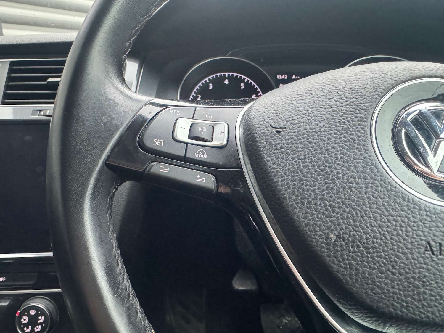 Used Volkswagen Golf 2017 for sale - 77165459: Photo 11