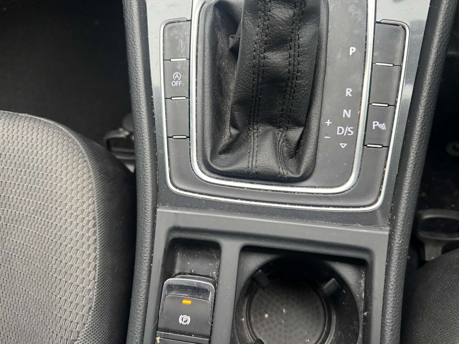 Used Volkswagen Golf 2017 for sale - 77165459: Photo 24