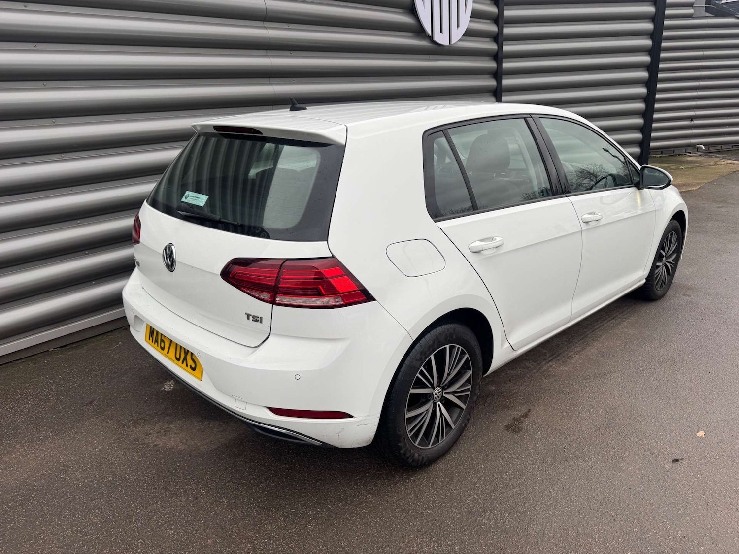 Used Volkswagen Golf 2017 for sale - 77165459: Photo 5