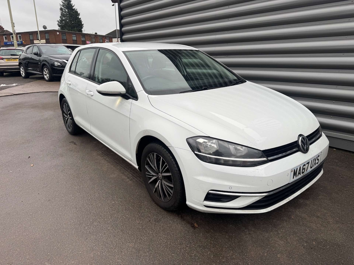 Used Volkswagen Golf 2017 for sale - 77165459: Photo 6