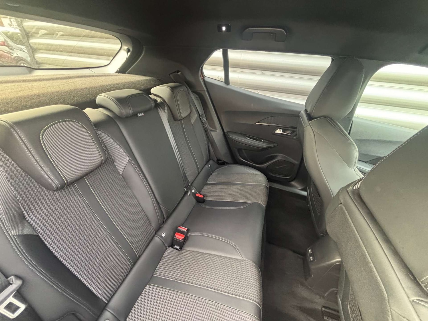 Used Peugeot 2008 2020 for sale - 76520302: Photo 15