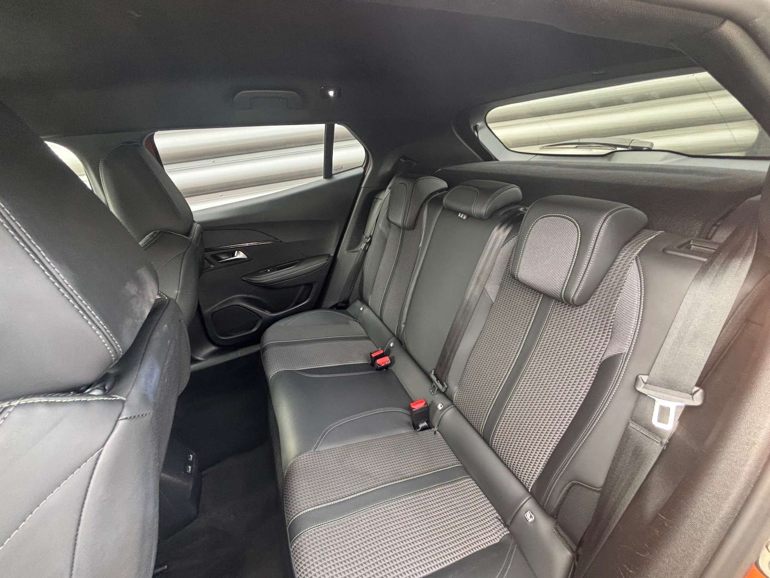 Used Peugeot 2008 2020 for sale - 76520302: Photo 29