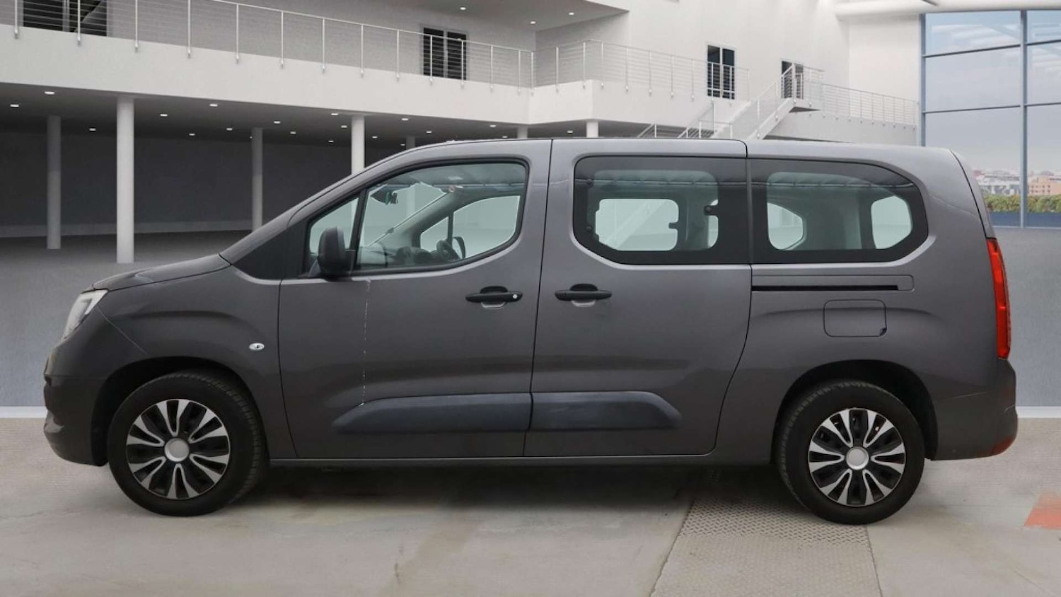 Used Vauxhall Combo Life 2019 for sale - 76372233: Photo 6