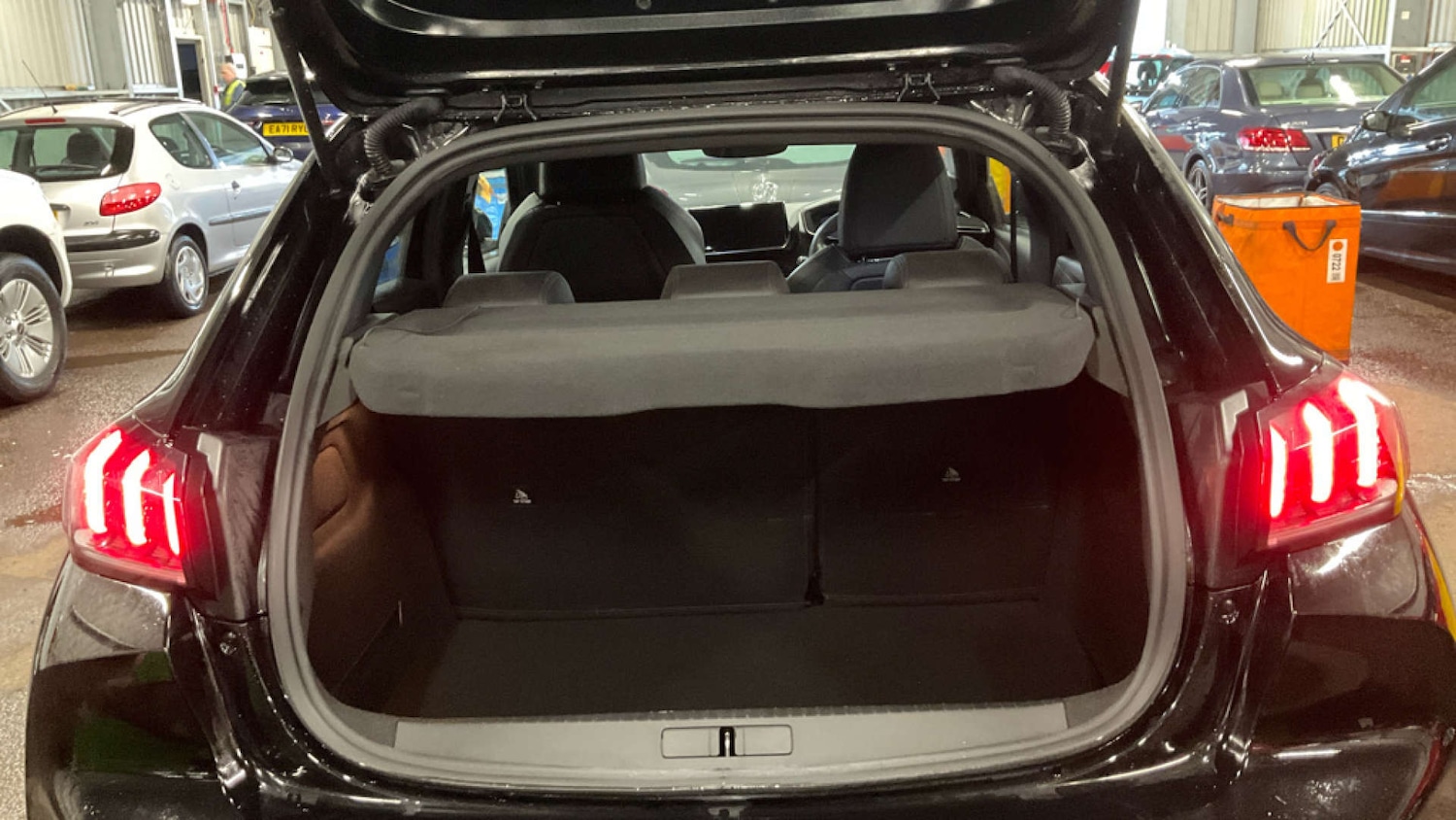 Used Peugeot 208 2023 for sale - 76897277: Photo 7