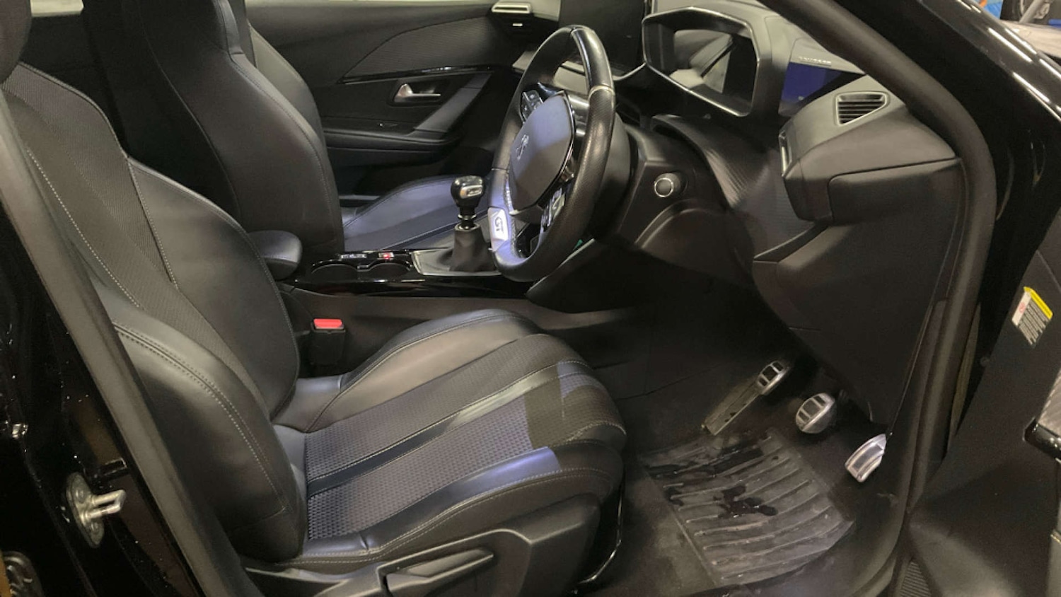 Used Peugeot 208 2023 for sale - 76897277: Photo 9