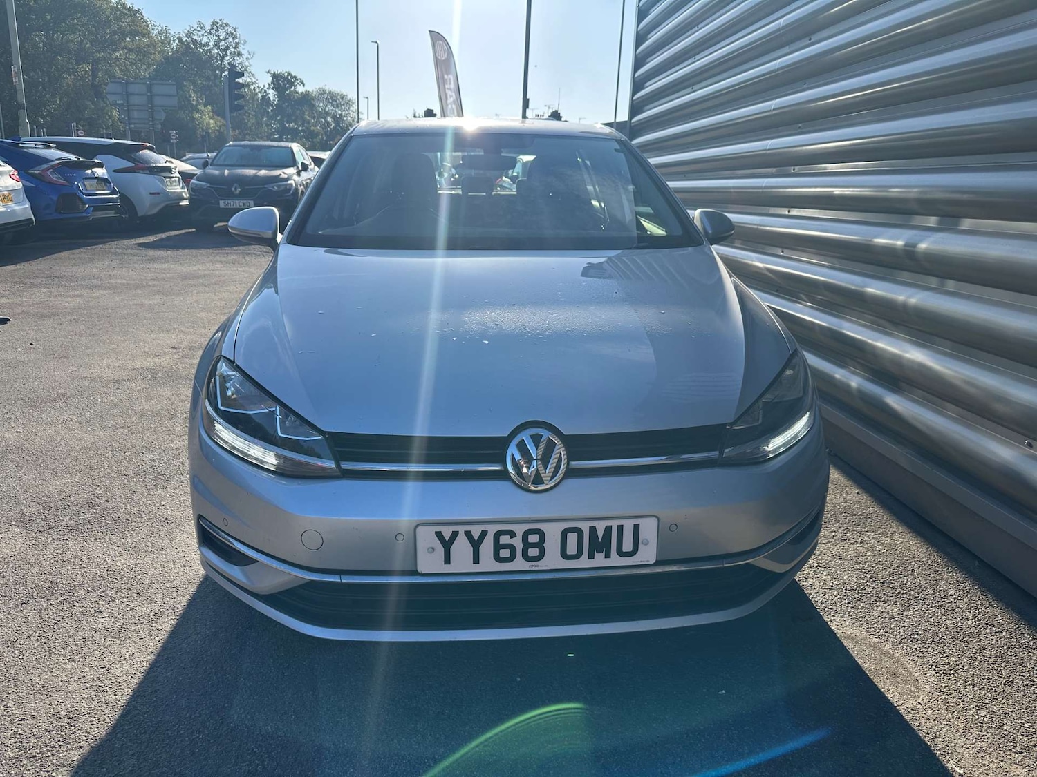 Used Volkswagen Golf 2018 for sale - 76277748: Photo 2