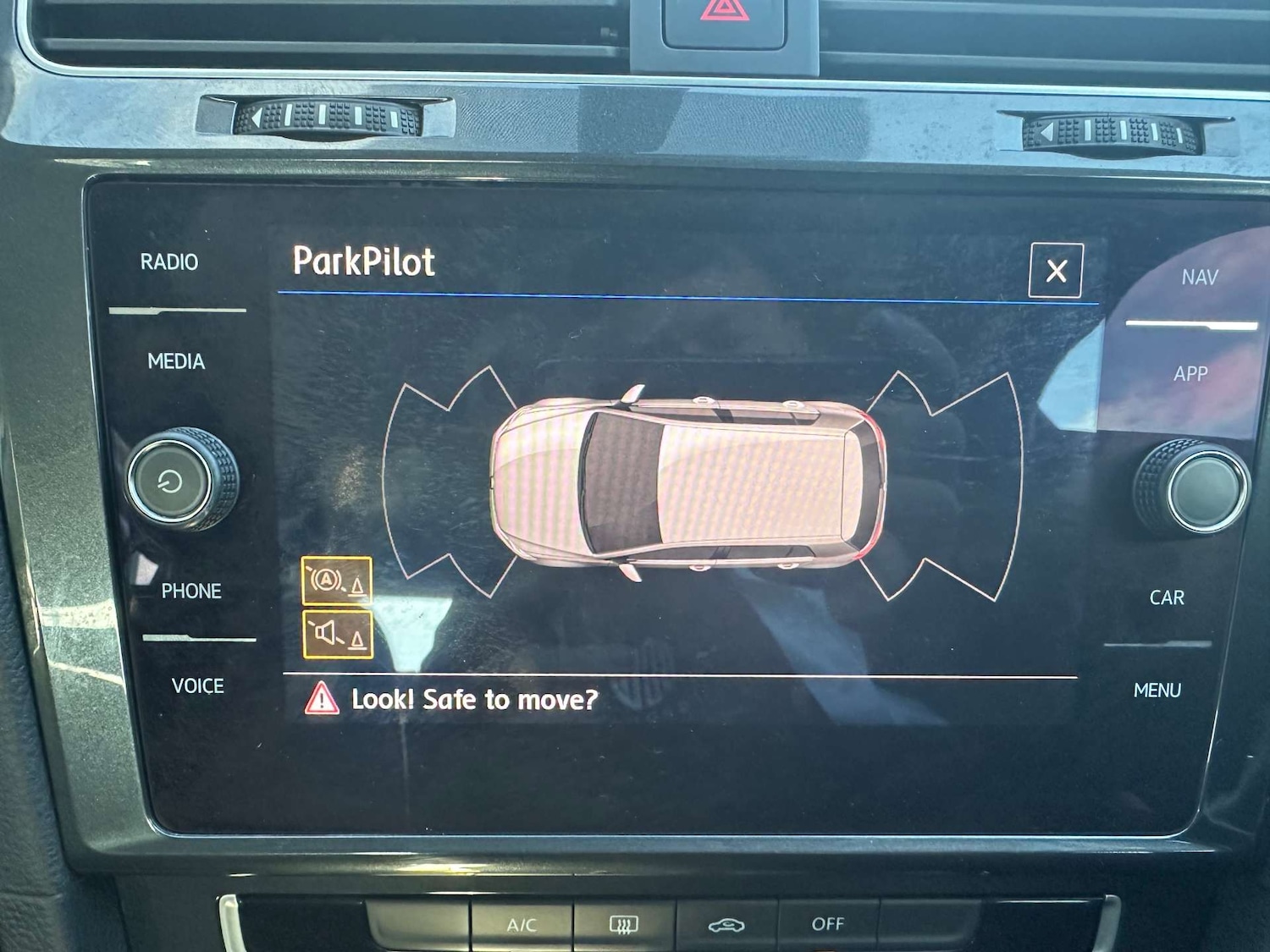 Used Volkswagen Golf 2018 for sale - 76277748: Photo 32