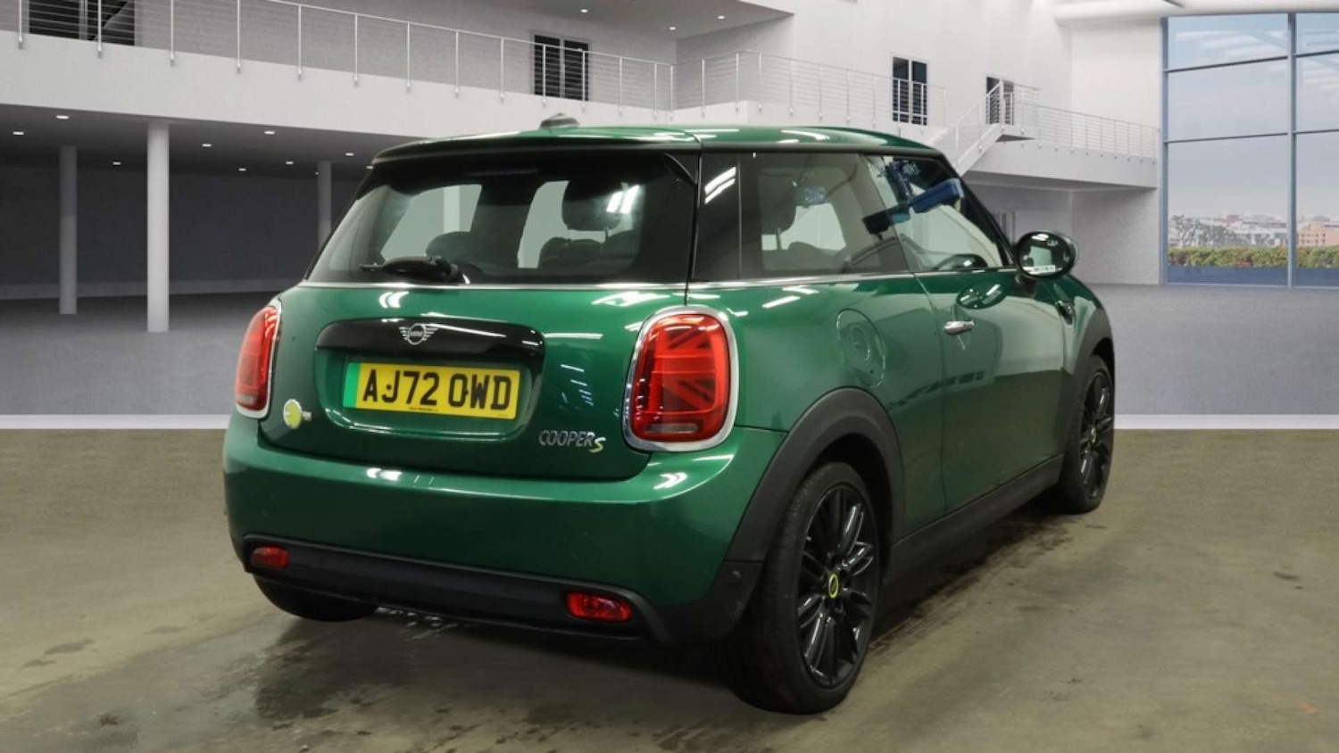 Used MINI Hatch 2022 for sale - 77967942: Photo 2