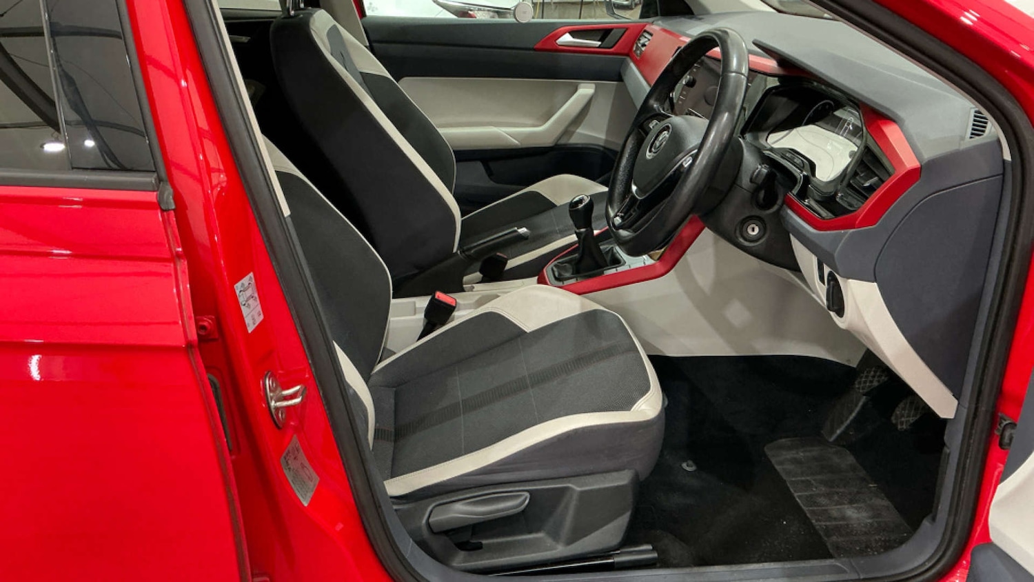 Used Volkswagen Polo 2019 for sale - 77736131: Photo 9