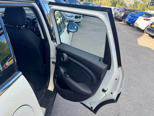 Used MINI Hatch 2019 for sale - 75714235: Photo 16