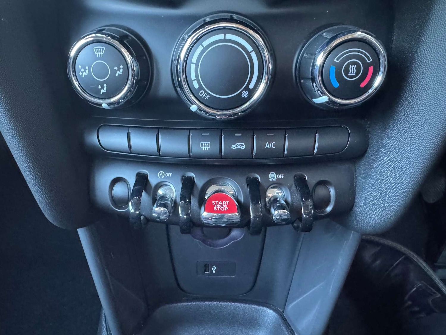 Used MINI Hatch 2019 for sale - 75714235: Photo 31