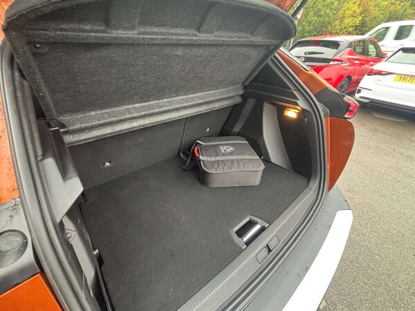 Used Peugeot 2008 2022 for sale - 76056602: Photo 21