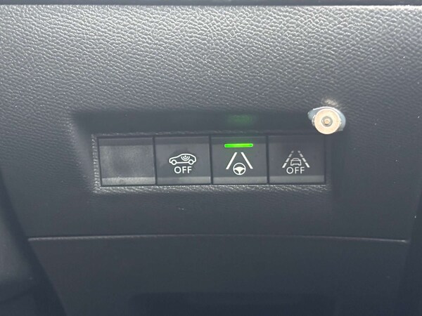 Used Peugeot 2008 2022 for sale - 76056602: Photo 28
