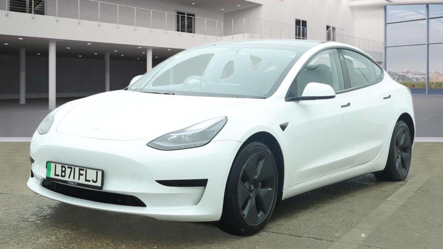 Used Tesla Model 3 2021 for sale - 77837309: Photo 2