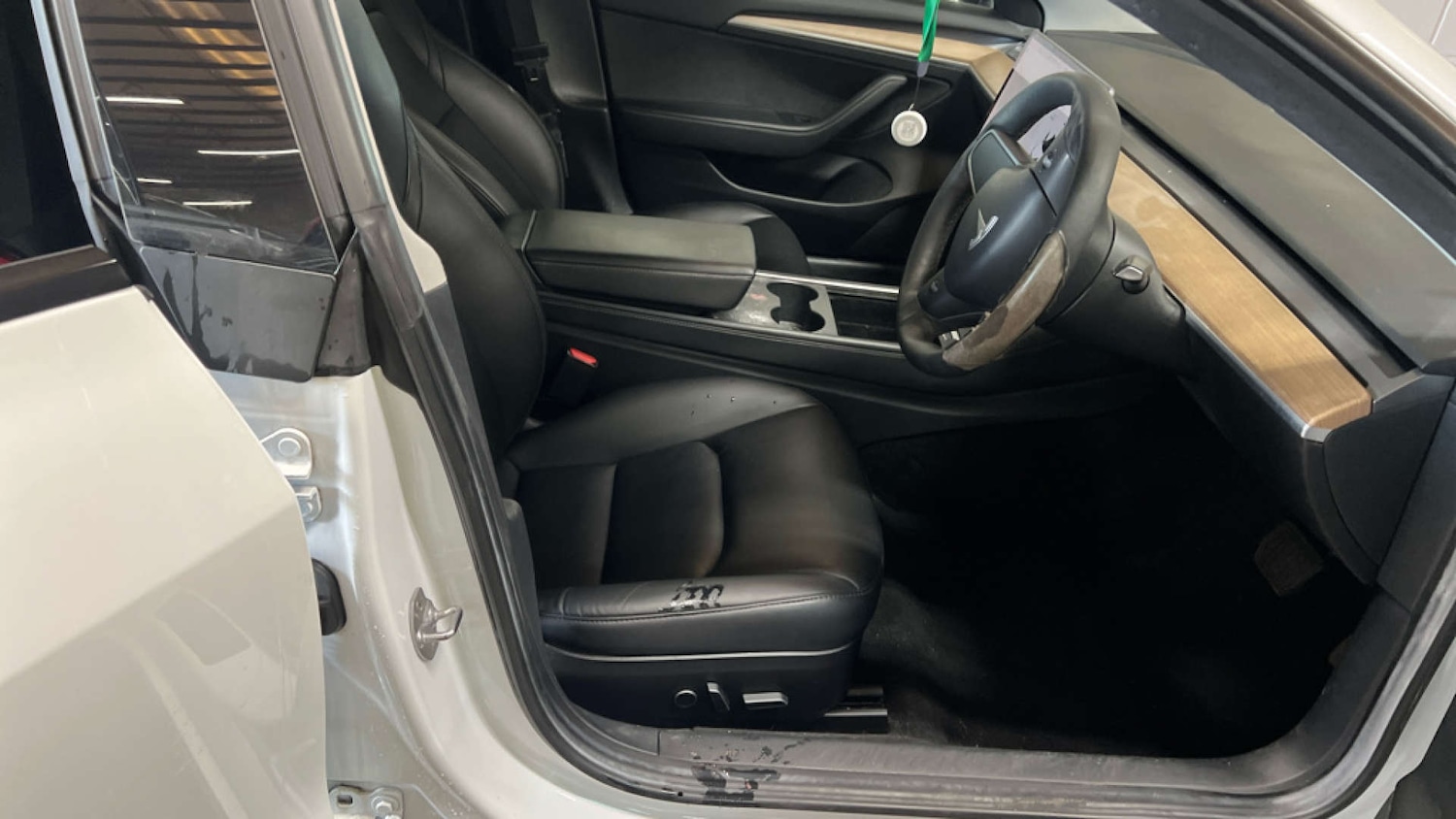 Used Tesla Model 3 2021 for sale - 77837309: Photo 9