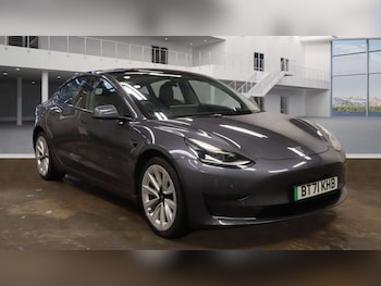2021 - Model 3 Standard Range + 4dr