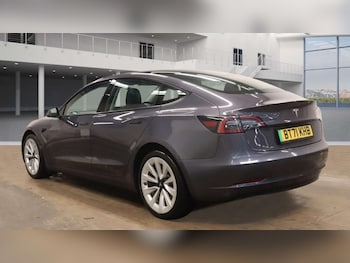 Used Tesla Model 3 2021 for sale - 76923100: Photo