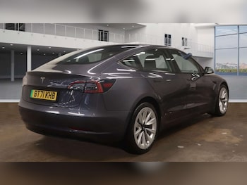 Used Tesla Model 3 2021 for sale - 76923100: Photo