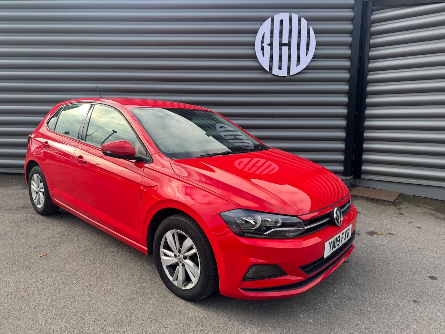 Used Volkswagen Polo 2019 for sale - 76228752: Photo 1