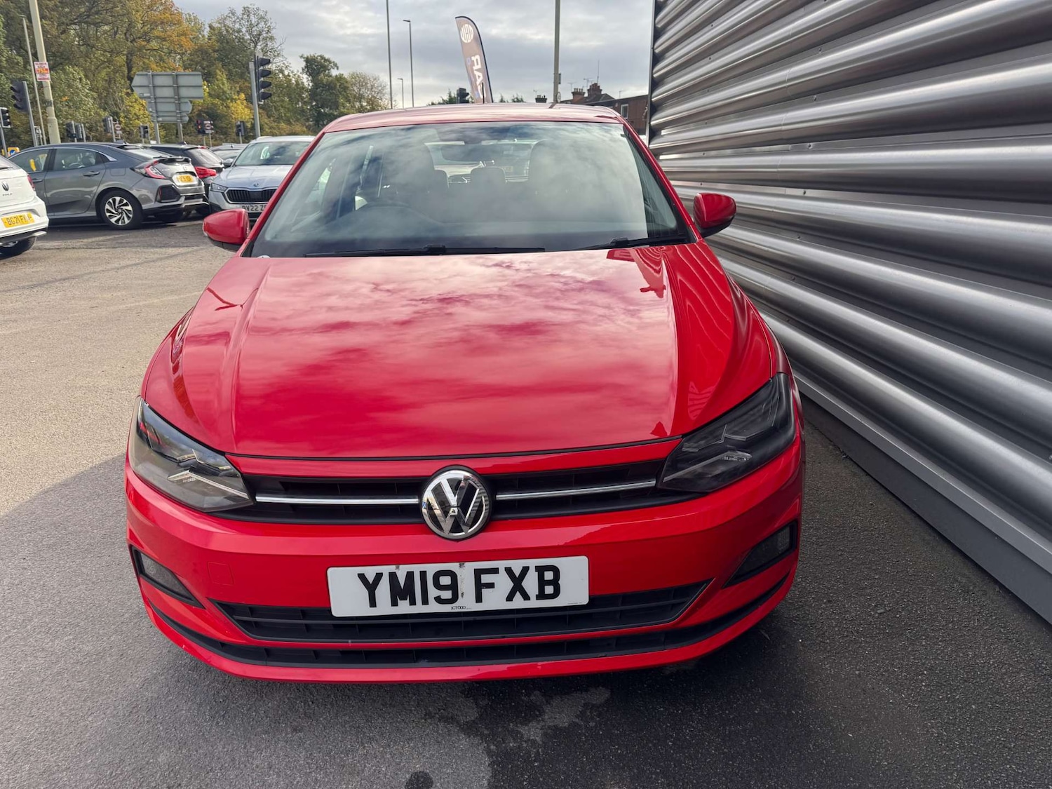 Used Volkswagen Polo 2019 for sale - 76228752: Photo 3