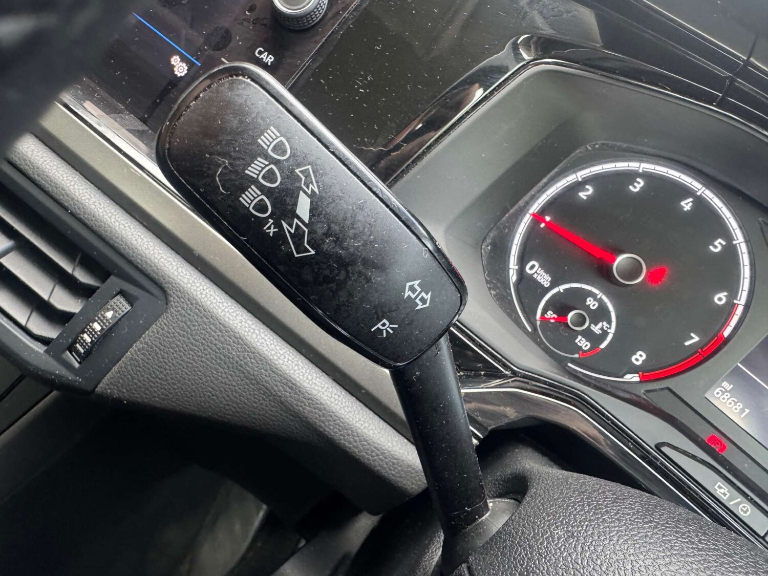 Used Volkswagen Polo 2019 for sale - 76228752: Photo 9