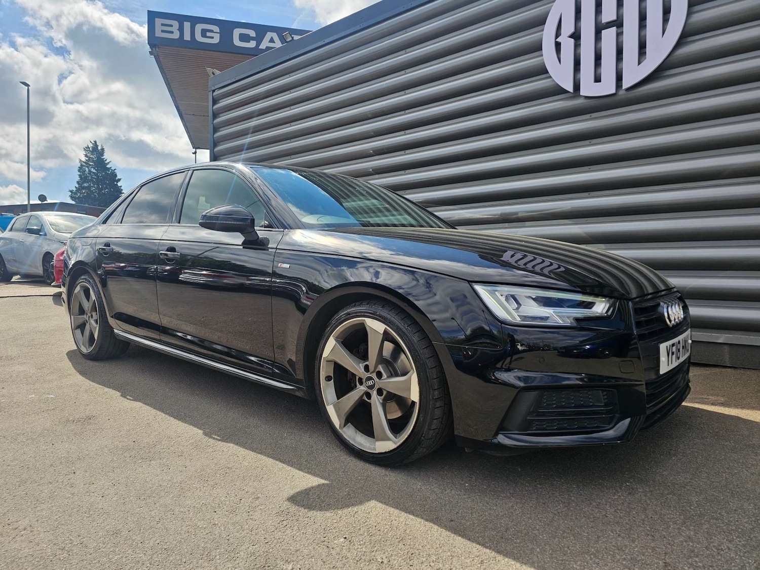 Used Audi A4 2018 for sale - 76363590: Photo 4