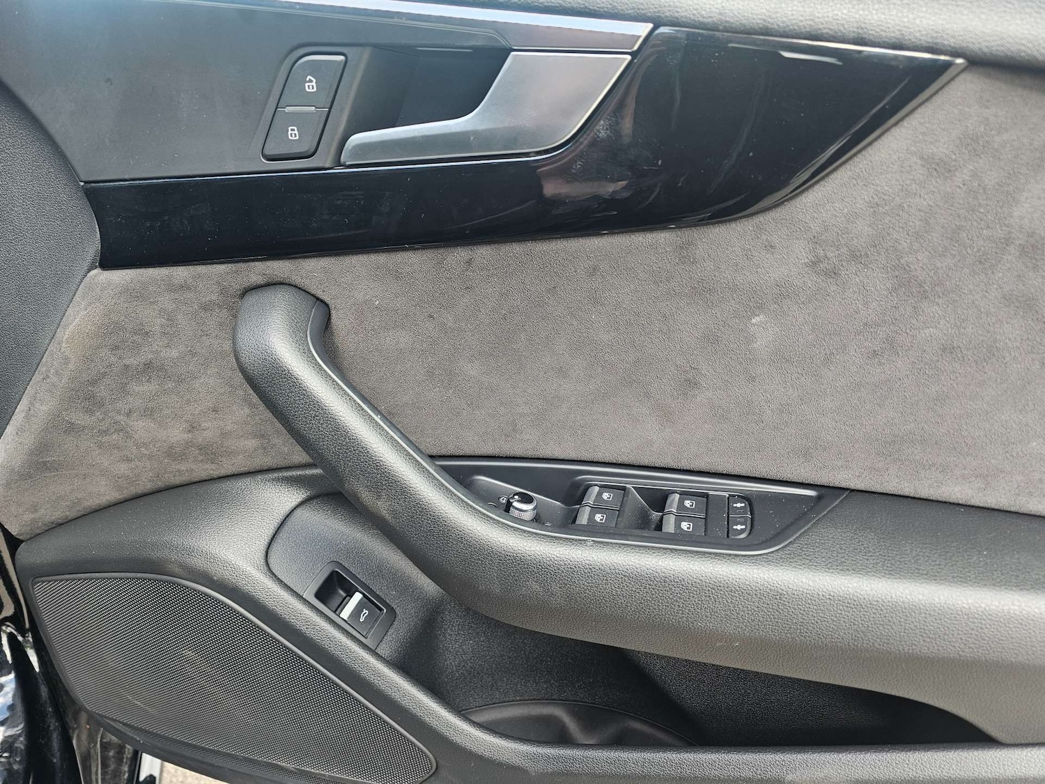 Used Audi A4 2018 for sale - 76363590: Photo 40