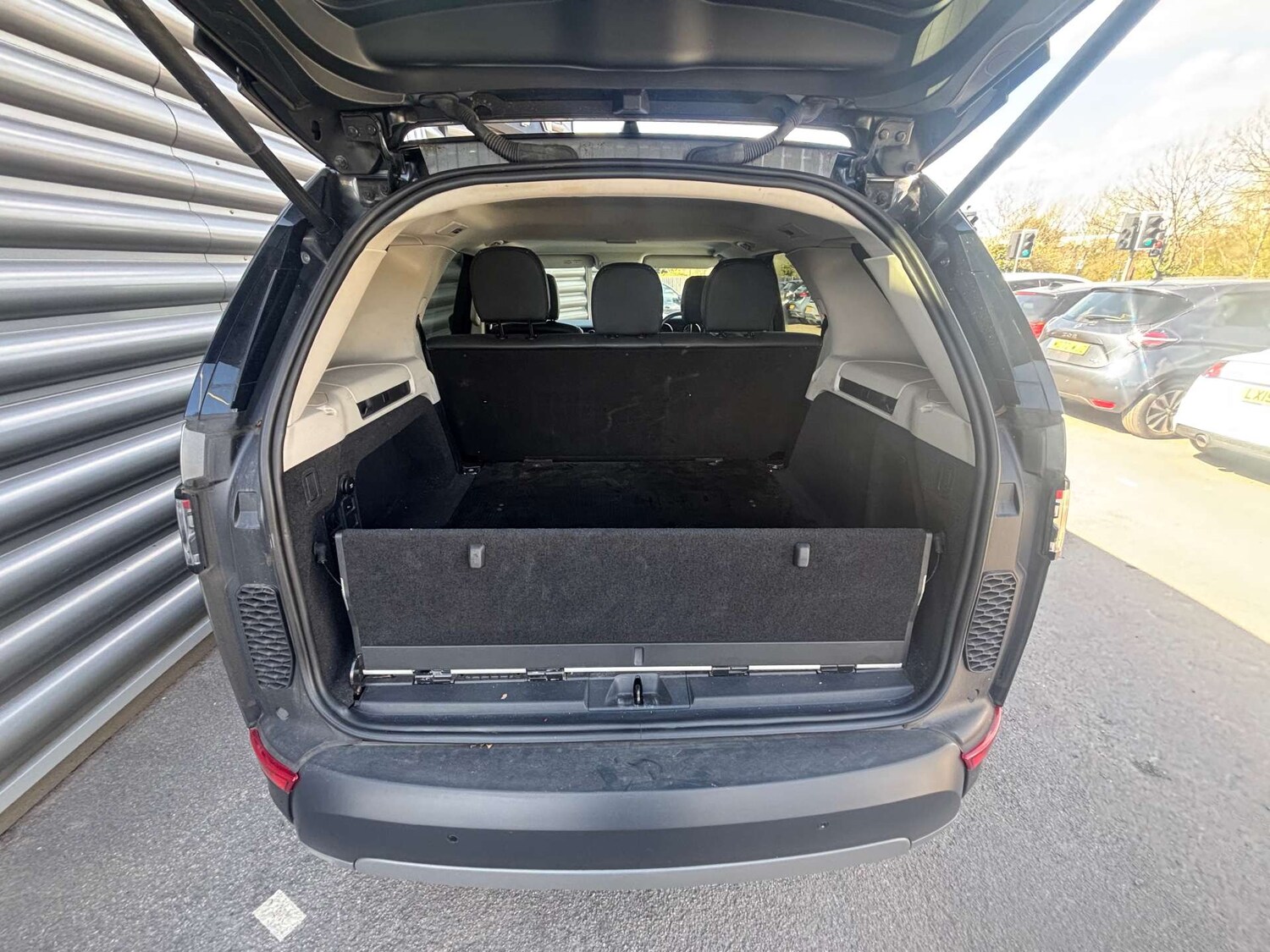 Used Land Rover Discovery 2019 for sale - 78106799: Photo 7