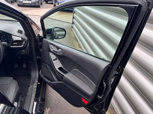 Used Ford Fiesta 2019 for sale - 76277775: Photo 18