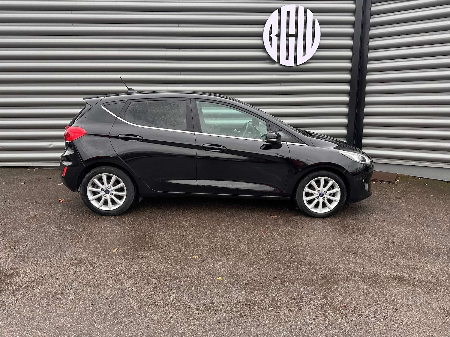 Used Ford Fiesta 2019 for sale - 76277775: Photo 2