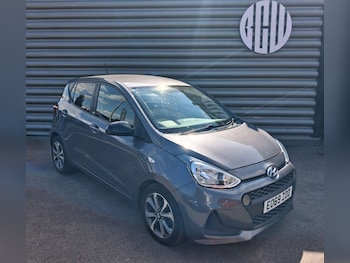 Used Hyundai i10 2019 for sale - 79541946: Photo